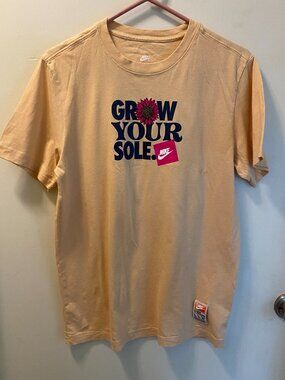 Nike Grow Your Sole Graphic Tee Size Small | Cotton T-Shirt